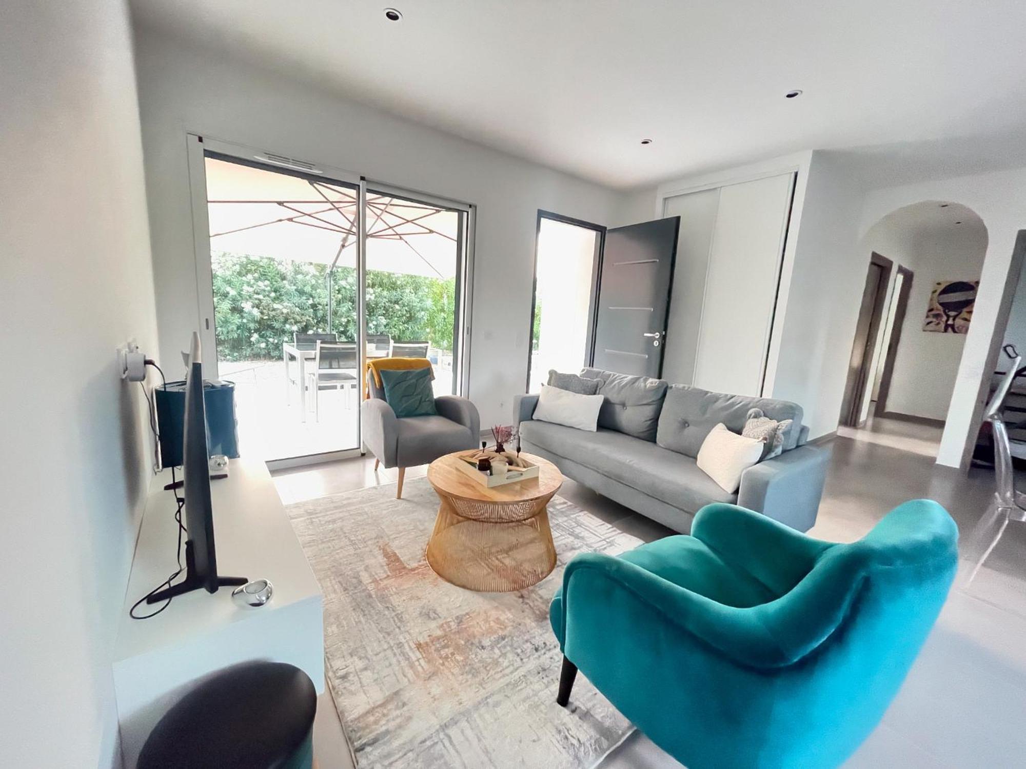 Villa Mitoyenne De Standing Proche De Toutes Commodites A 吉索纳恰 外观 照片